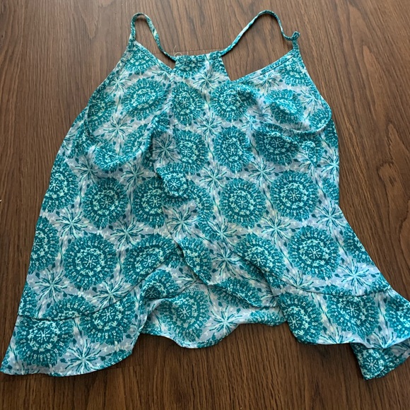 Lush Ruffled Top - Picture 2 of 3